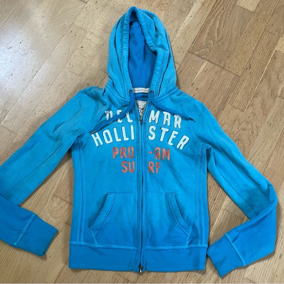 Hollister Sweaters - Vintage y2k Hollister hoodie sweater S